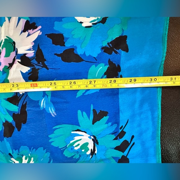 Oscar de la Renta Vintage Blue and Green Floral Square Scarf Wrap - Picture 10 of 10
